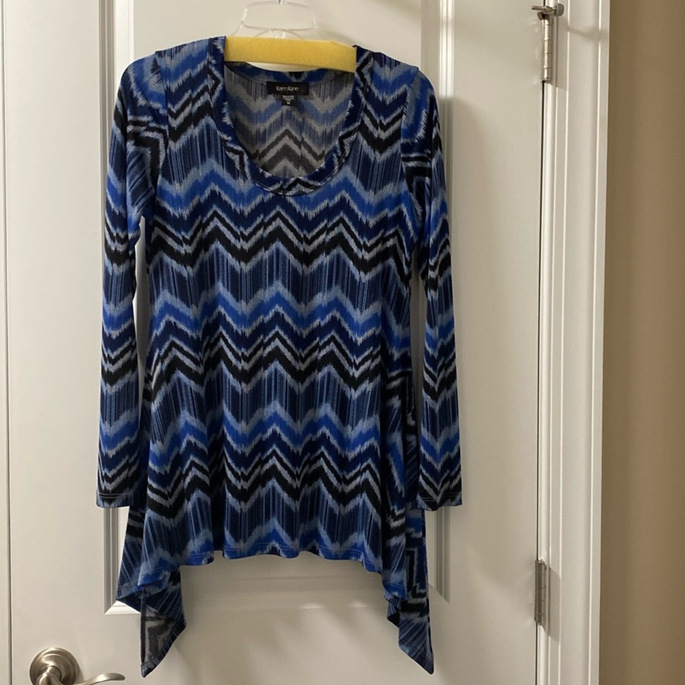 Karen Kane top